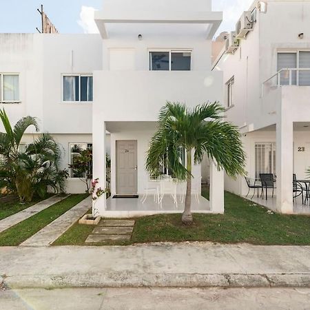 Micro Studio Perfect For Backpackers, Couples, 3 Min Drive To Playa El Nino Cancún Eksteriør bilde