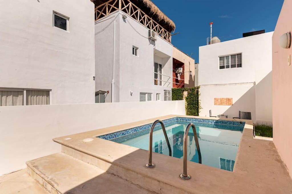 Micro Studio Perfect For Backpackers, Couples, 3 Min Drive To Playa El Nino Cancún Eksteriør bilde