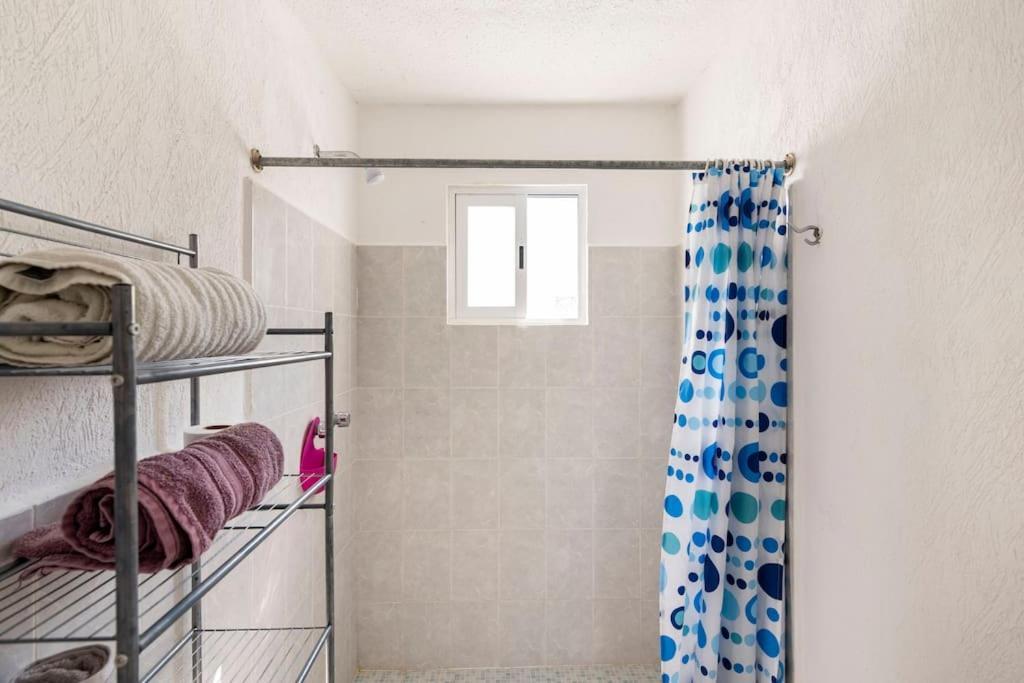 Micro Studio Perfect For Backpackers, Couples, 3 Min Drive To Playa El Nino Cancún Eksteriør bilde